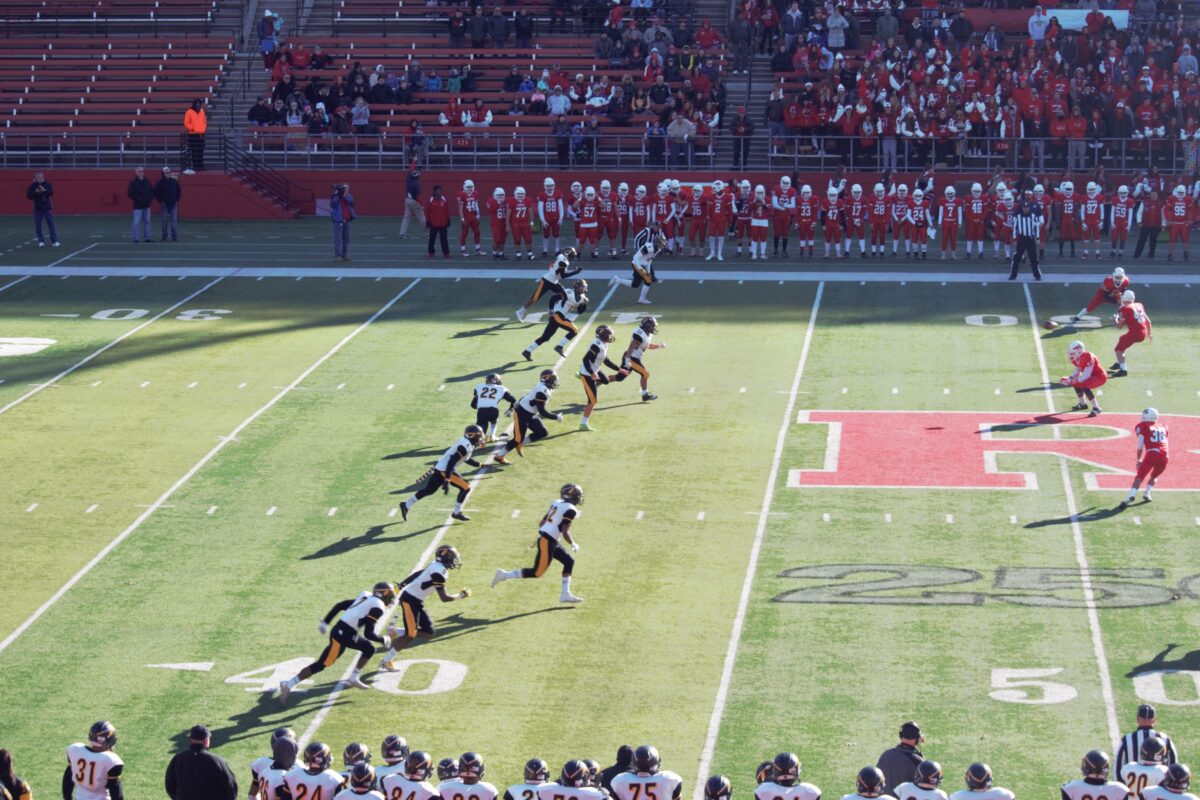 American football kickoff alignment with coverage and return units