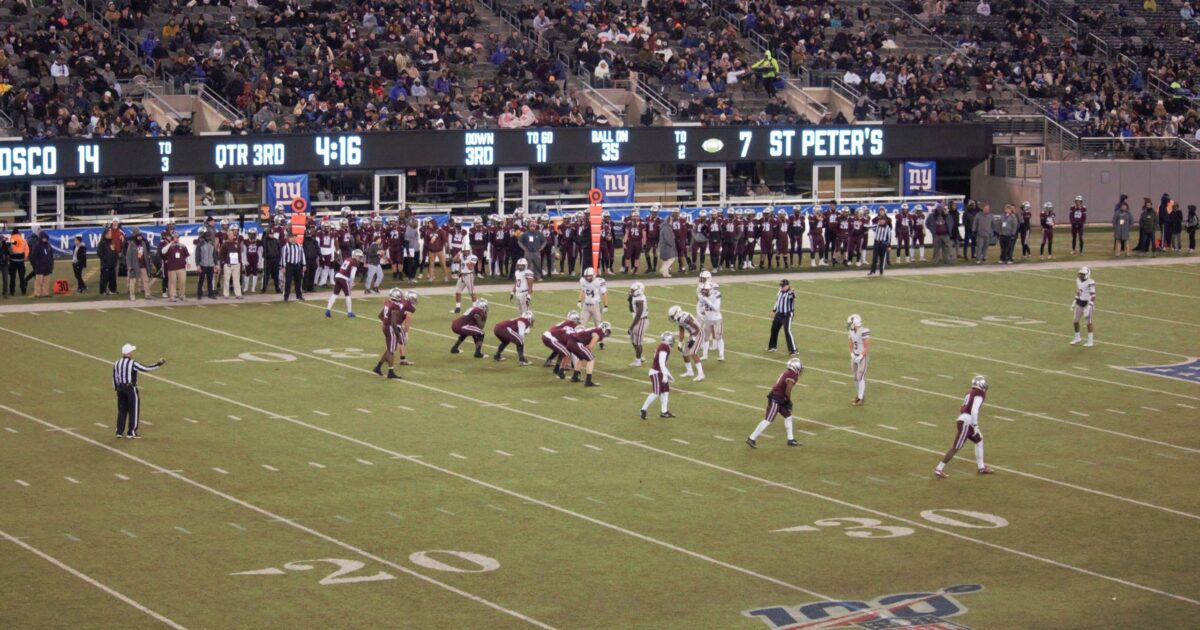 Offensive line sliding pass protection against a pressure look